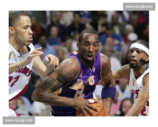 湖人鏖战韦德巅峰对决回顾一代巨星的荣耀与时代碰撞篮球史上的经典瞬间